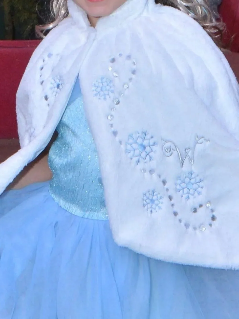 American Girl Wellie Wishers white faux fur cape one size fits most